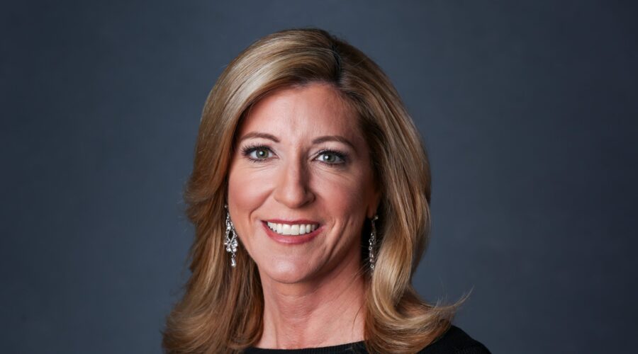 Stephanie Link, Hightower, Age, Education, Husband, Children, and Salary